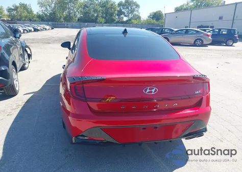 2021 Hyundai Sonata Sel Plus z USA, uszkodzony, nr VIN 5NPEJ4J27MH107470